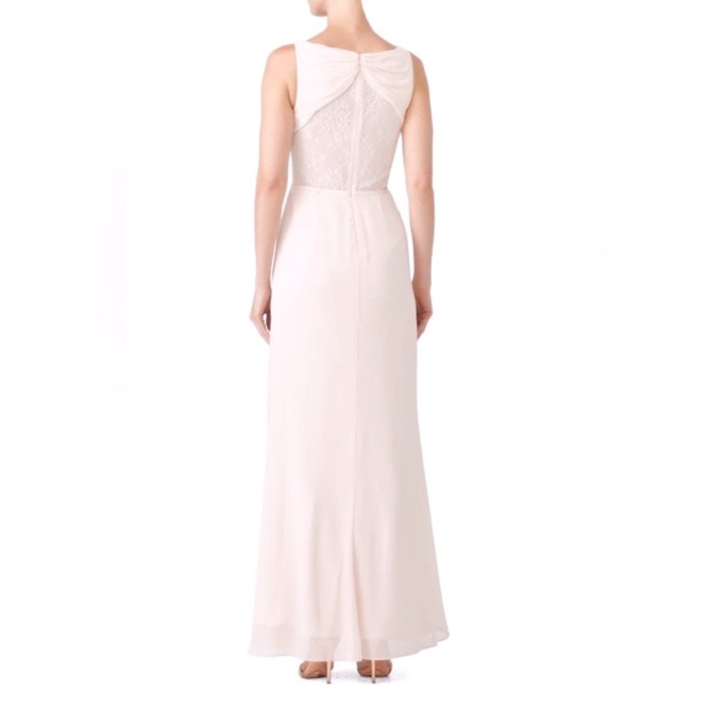 Stunning Monique Lhuillier blush gown!